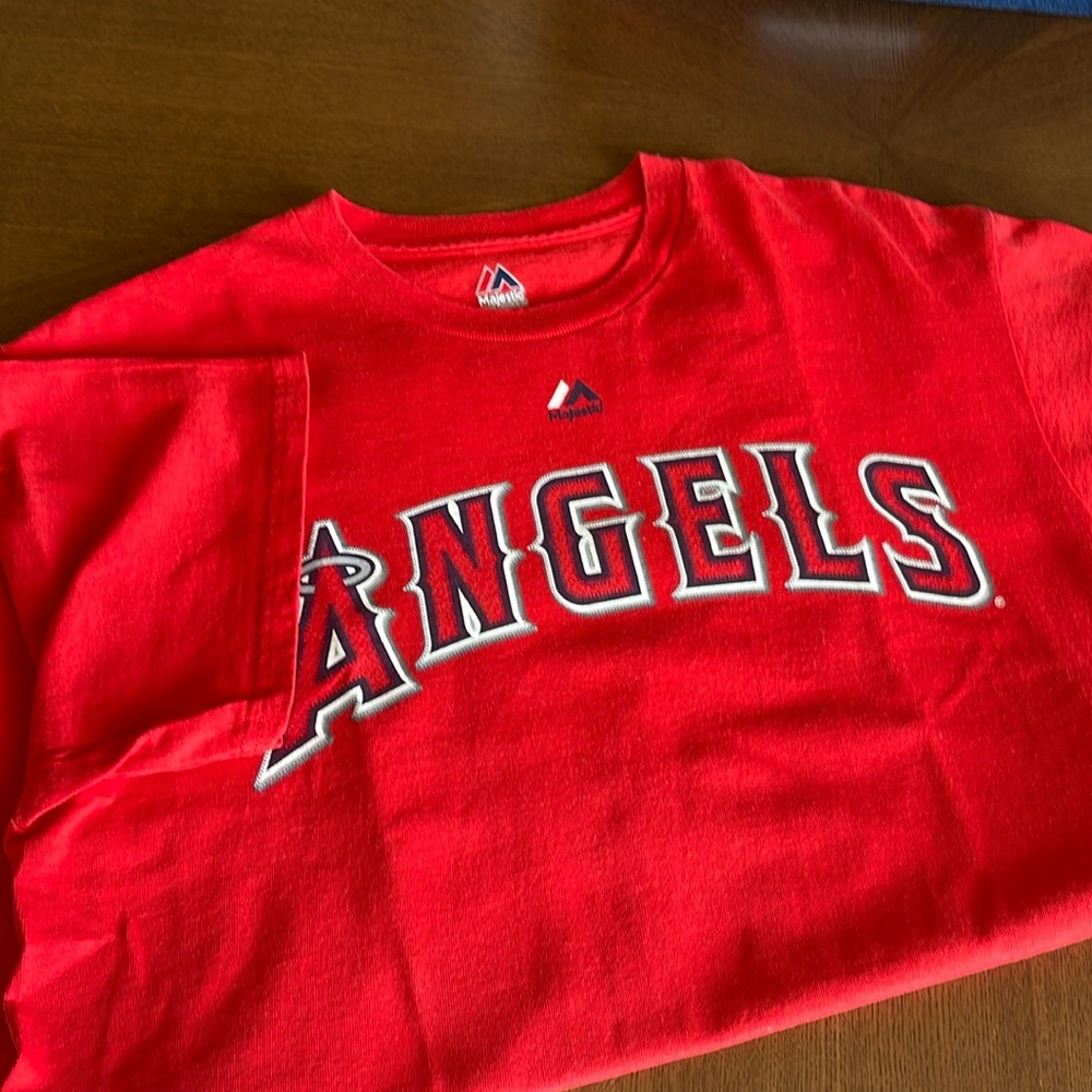 Angeles Ohtani T shirts size M
